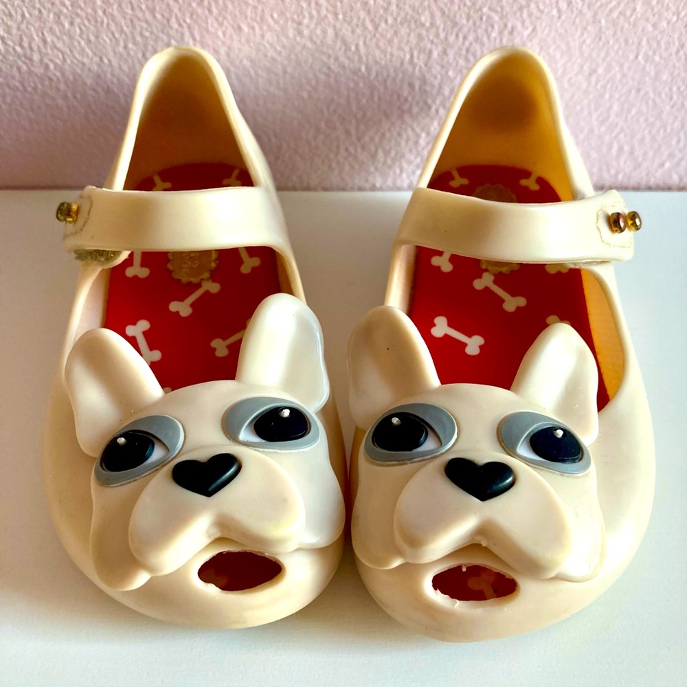 Mini Melissa Cream Bulldog Mary Jane Shoes with Red Insole